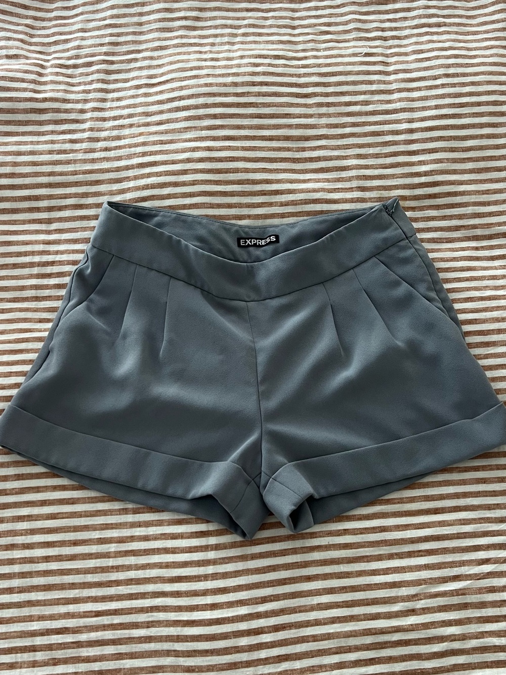 Express Women's Gray Pleated Dress Shorts Office Siren Shorts